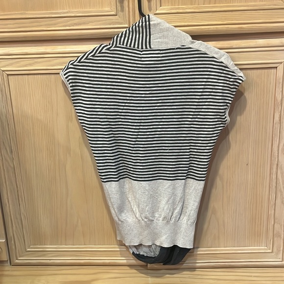 M.L.L.P Top - Picture 2 of 3